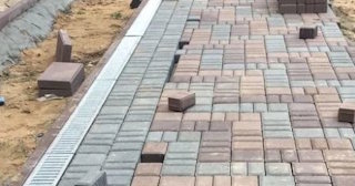 Укладка плитки на дорожке в Богородицке от 855 руб. - доступная стоимость