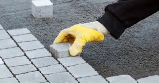 Укладка тротуарной плитки 50 на 50 в Богородицке в октябре