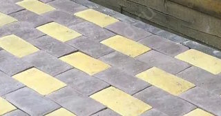Укладка тротуарной плитки вокруг дома в Богородицке - цены от 855 руб.