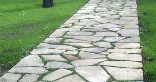 Профессиональная укладка камня на дорожки в Богородицке в октябре